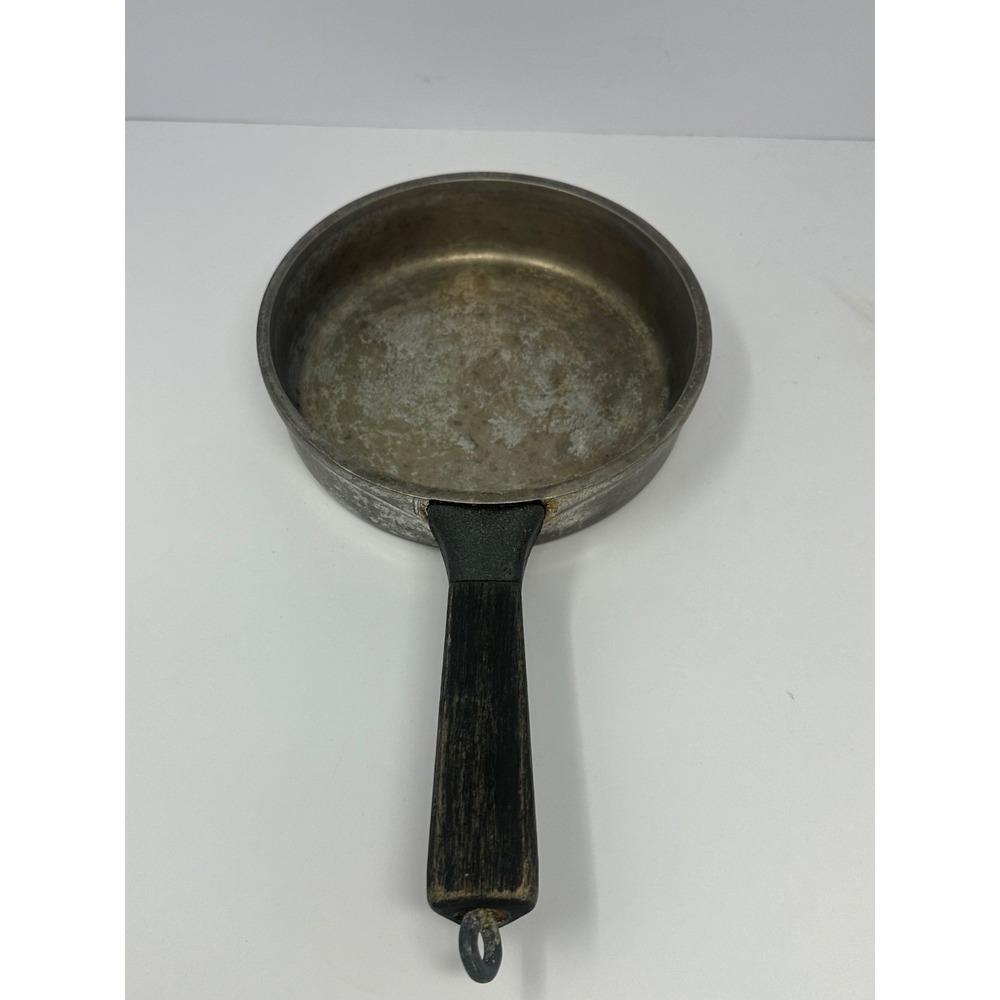 Vintage Miracle Maid Cookware 7.5" Heavy Cast Aluminum With Wood Handle Pan V2